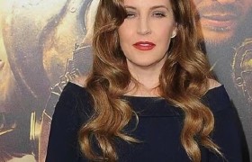 猫王前妻质疑女儿遗嘱有效性 认为签名疑似伪造